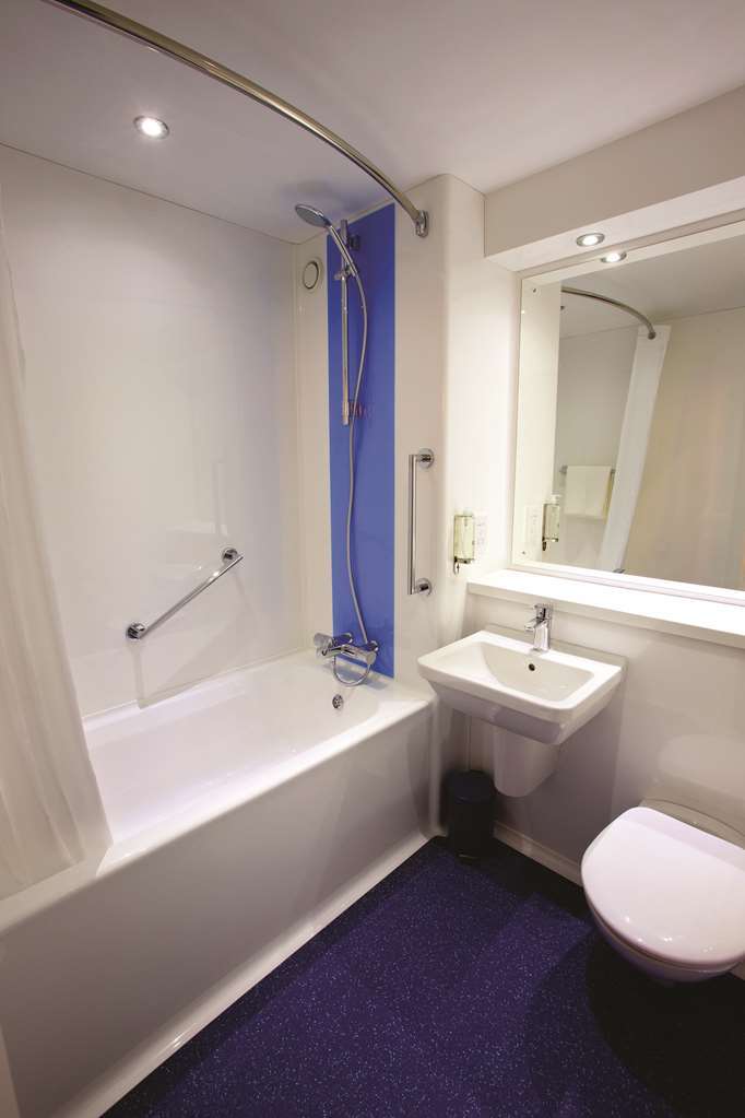 Travelodge Buckingham Quarto foto